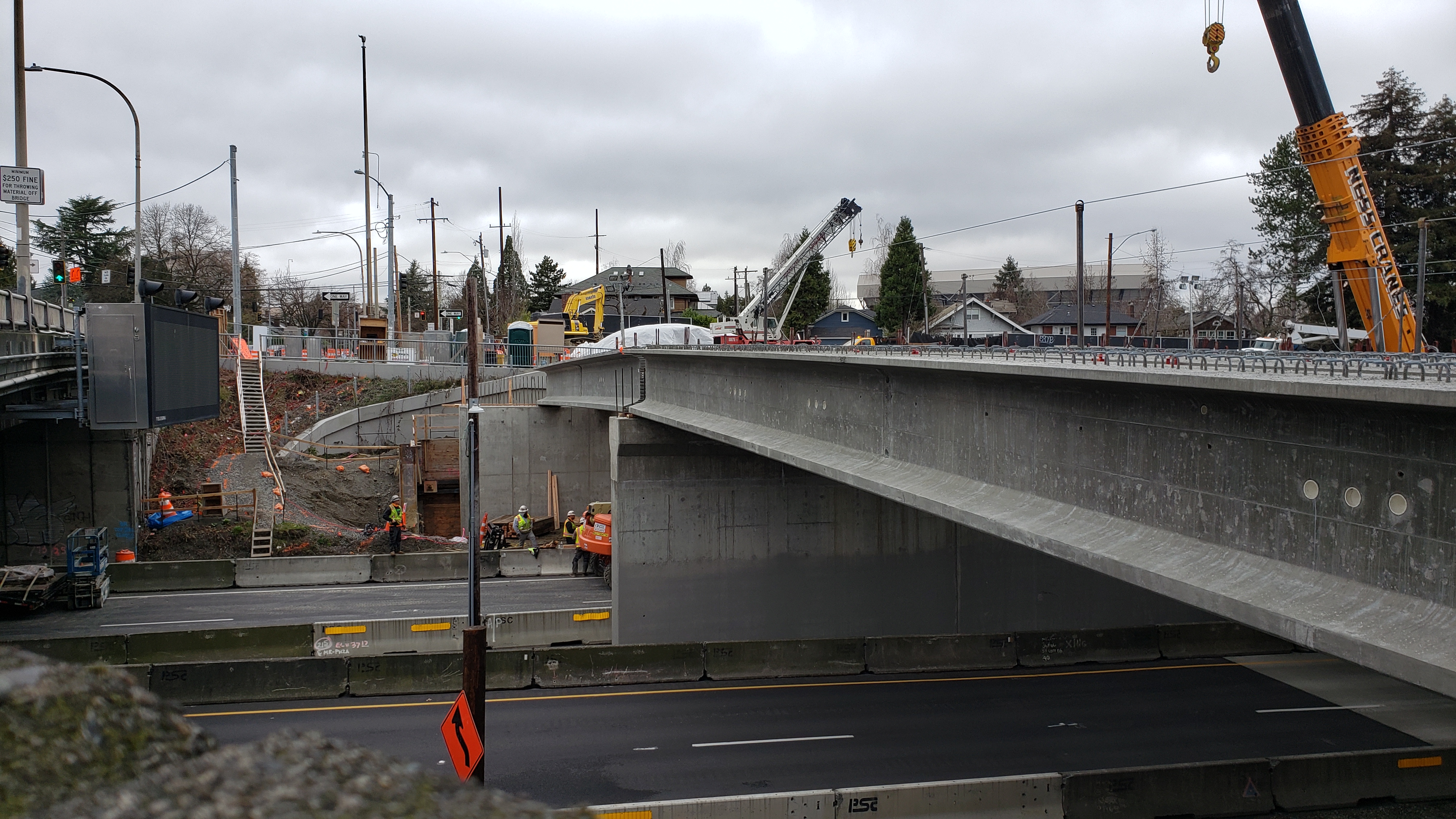 montlake-lid-construction_21-0206-11-1